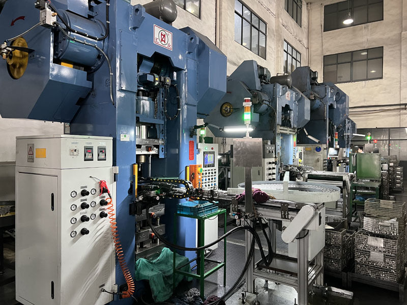 Ningbo XiaYi Electromechanical Technology Co.,Ltd. linia produkcyjna producenta
